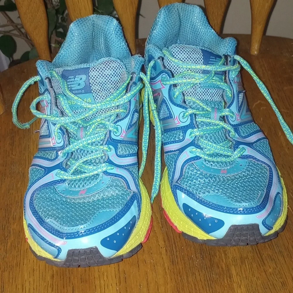 NB 580 V4 shoes- size 8.5 - Picture 3 of 6